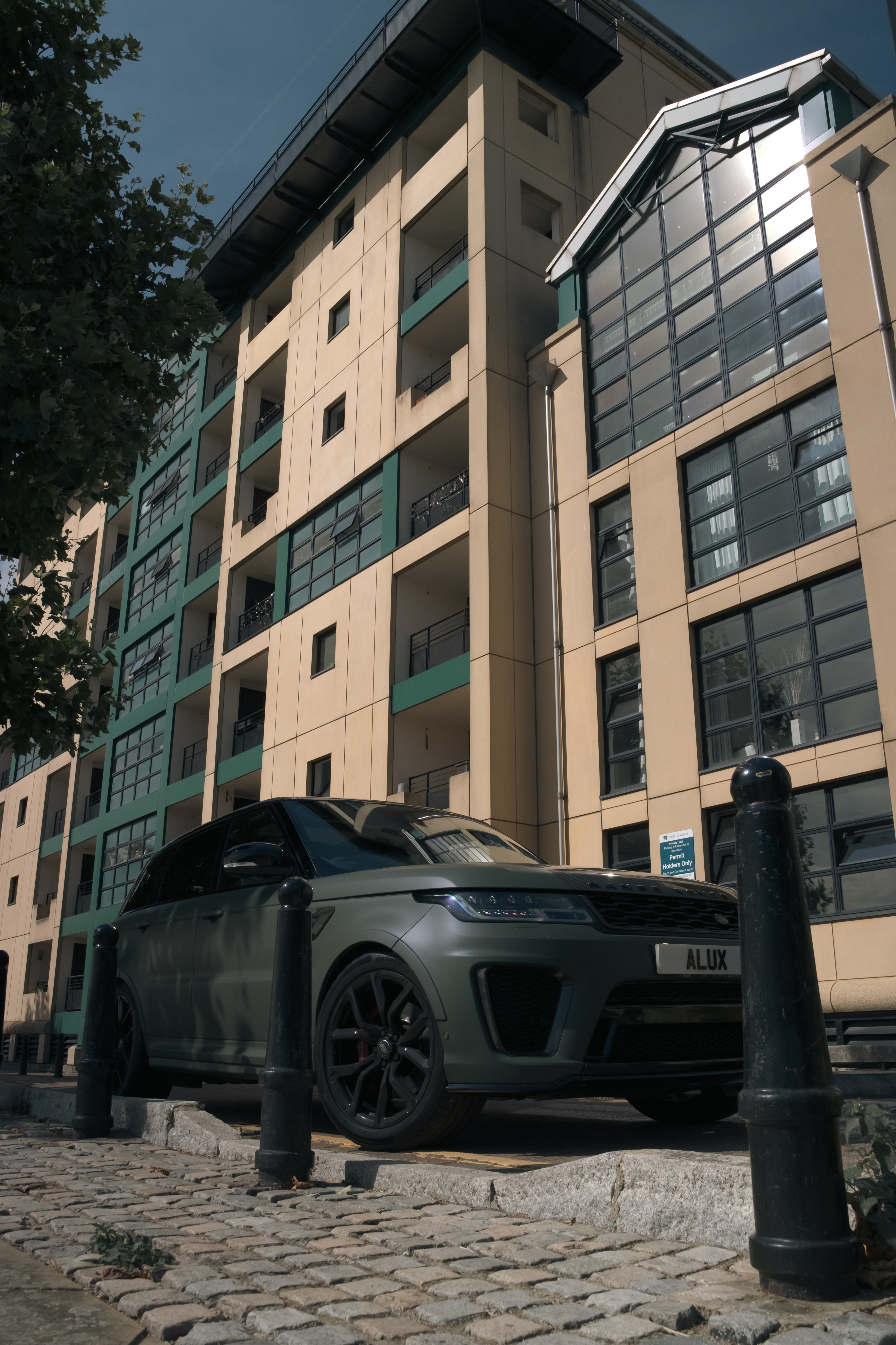 Range Rover Sport SVR — Matte Green available to hire in London
